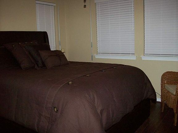 5th image of 805 Camino Dr