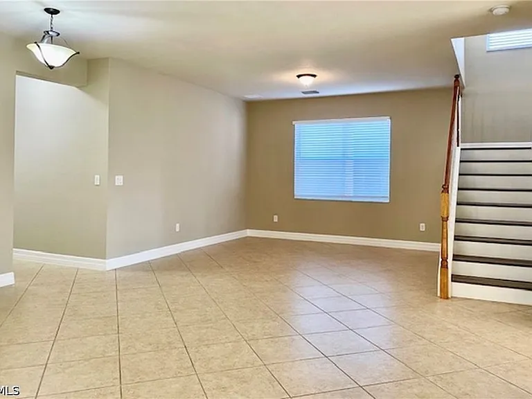 10474 Spruce Pine Ct — Photo 4
