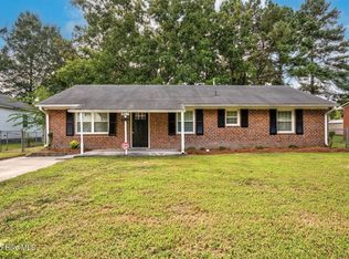903 Martin Luther King Jr Dr, Tarboro, NC 27886