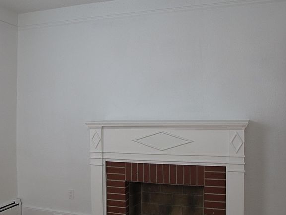5th image of 119 Dante St