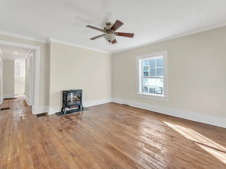4 Walnut St #A — Photo 6