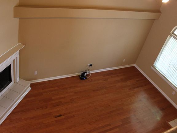5th image of 644 Danby Woods Dr