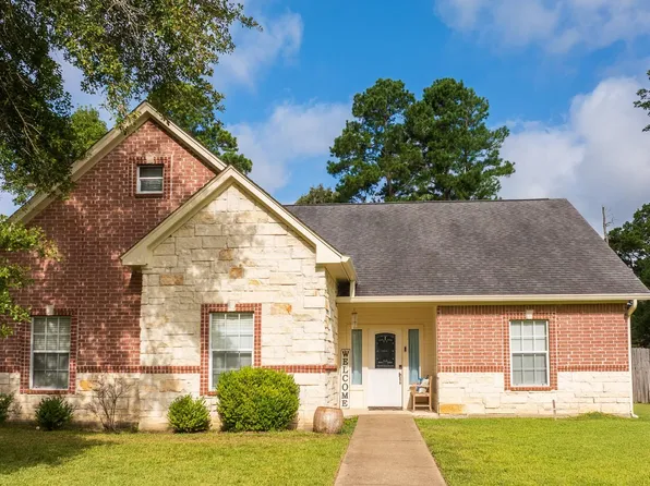 290 Austin Ln, Pollok, TX 75969