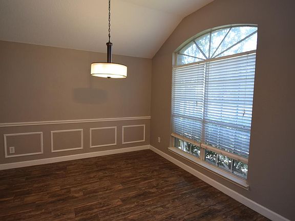 4th image of 5520 Vineyard Ln