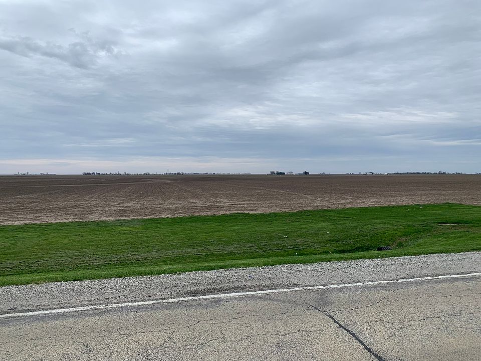 2nd image of 1800 E 200 North Rd