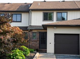 57 Canterberry Cir, Flemington, NJ 08822
