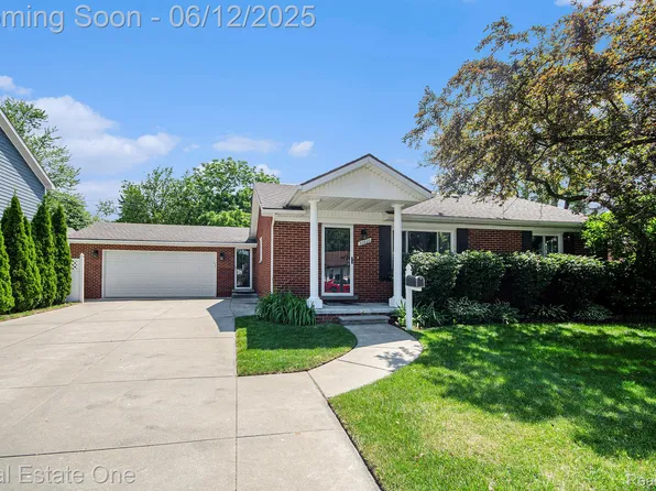 30800 Alger Blvd, Madison Heights, MI 48071