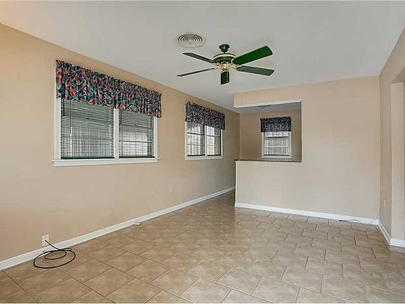 2nd image of 1229 Farrington Dr