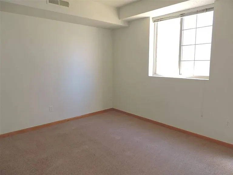 2262 Holiday Rd #102 — Photo 10