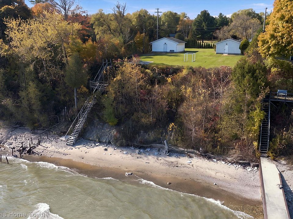 1st image of 2255 Lakeshore Rd