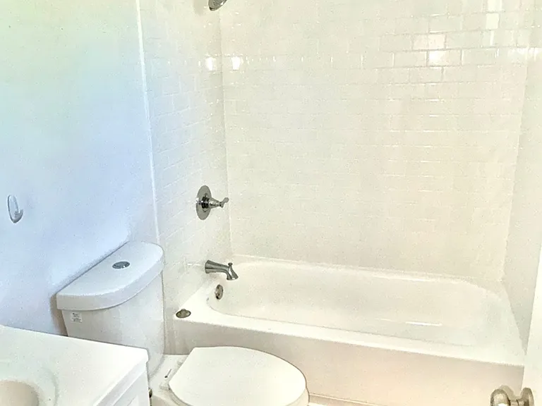 655 Mariposa Ave #9 — Photo 3