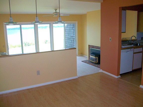 DR, Step Down LR, deck to lake