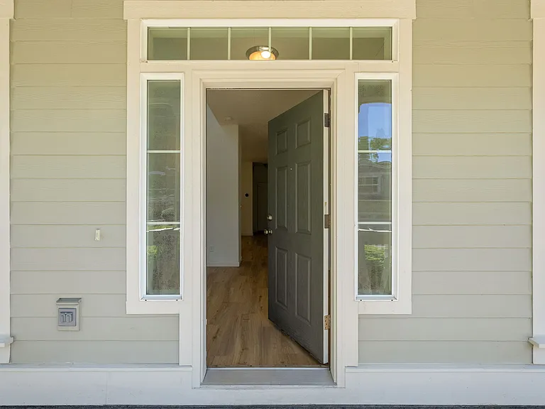 10373 NE Okanogan St — Photo 3