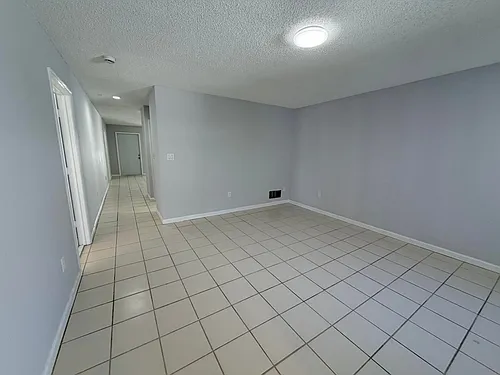 182 Sparrow Dr Photo 1