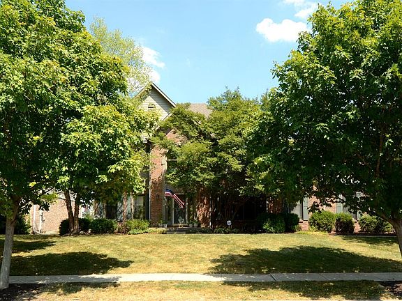 3rd image of 10175 Parkway Dr