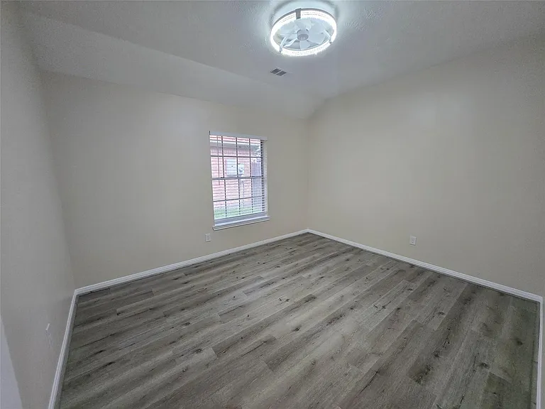1806 Laurel Bay Dr — Photo 11
