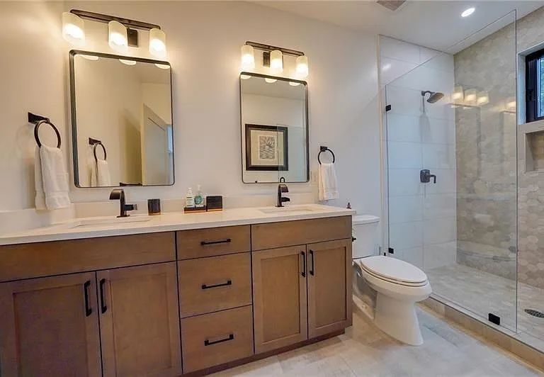 829 Barnett St NE — Photo 20