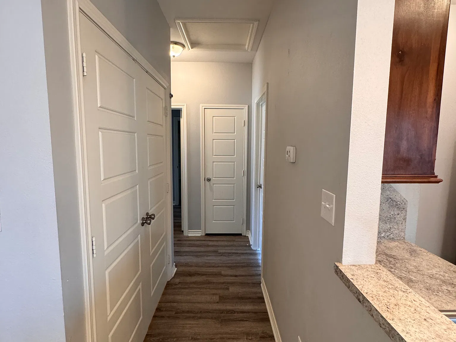 2 bed, 900 sqft, $1,100 — Photo 4