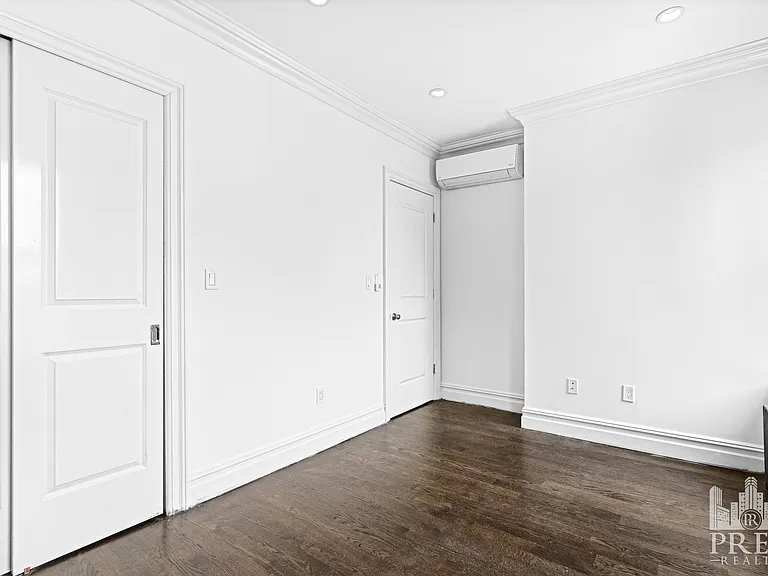 228 Thompson St #5 — Photo 23