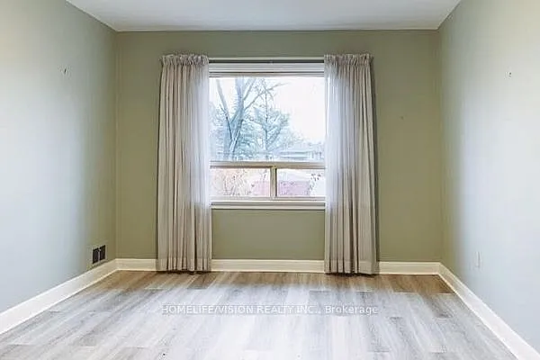 19 Danube Dr #MAIN — Photo 14