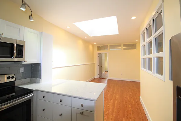 Rented by Compass | media 30