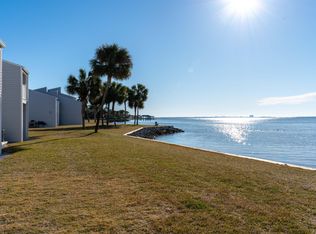 101 Old Ferry Rd UNIT 15B, Shalimar, FL 32579