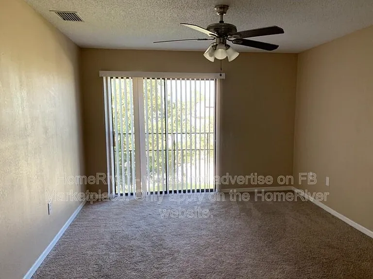 404 Hunter Cir — Photo 6