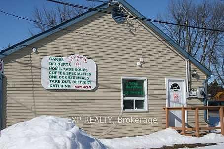 3rd image of 51 Lake Dr E