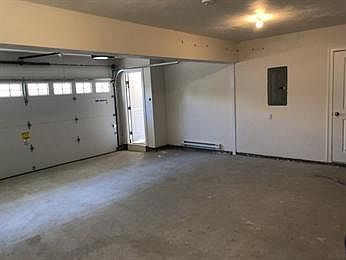 2nd image of 25 Kidder St