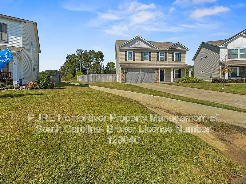 4 bed, 2.5 bath, 2135 sqft, $2,200 — Photo 2