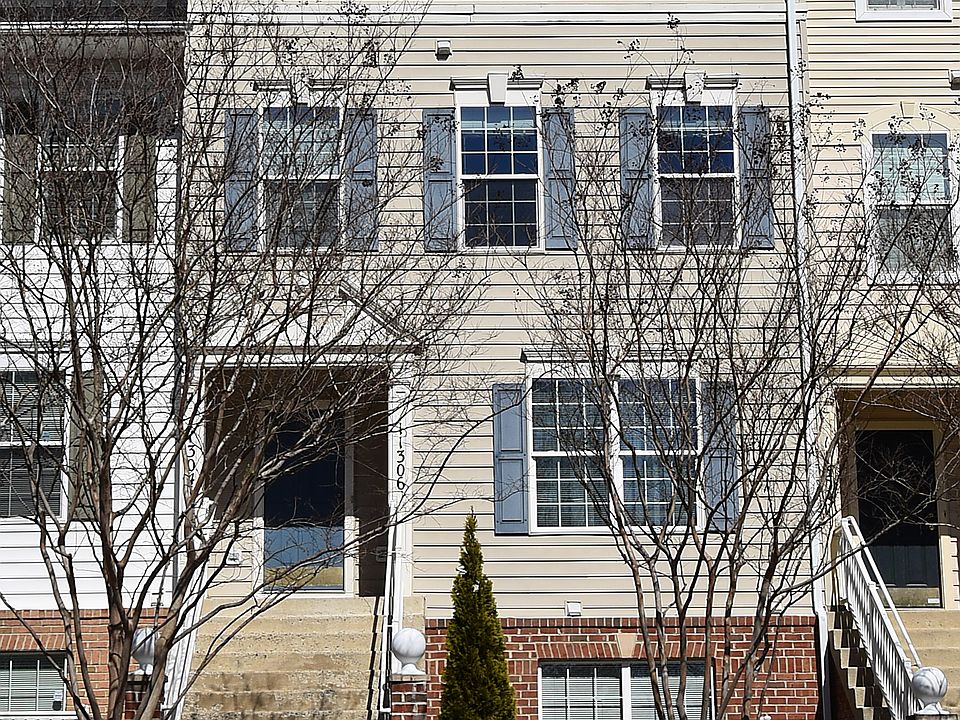 Front Ent 1st Floor-Elevated