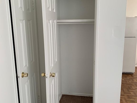 3rd image of 3552 Glentown Ln #3552