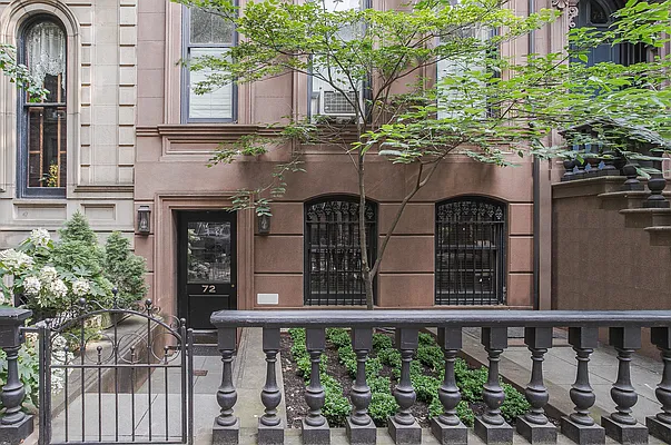 Sold by Compass | media 13