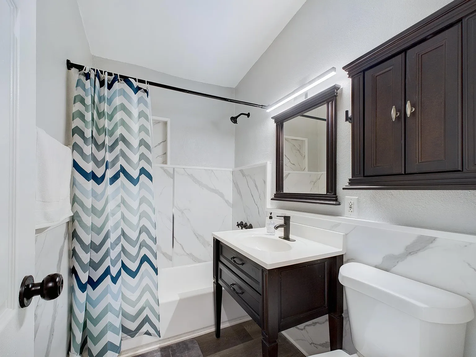 4 bed, 4.0 bath, 3393 sqft, $953 — Photo 3
