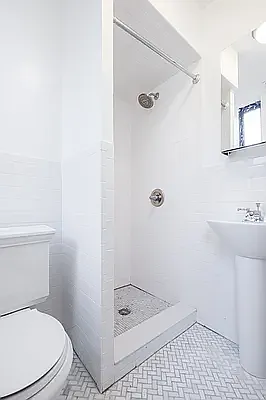 Rented by A&E Real Estate Management | media 3