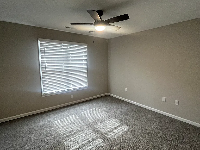 19 Somersett Dr — Photo 17