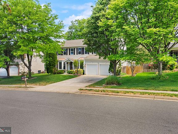 2nd image of 12328 Grimsby Ln