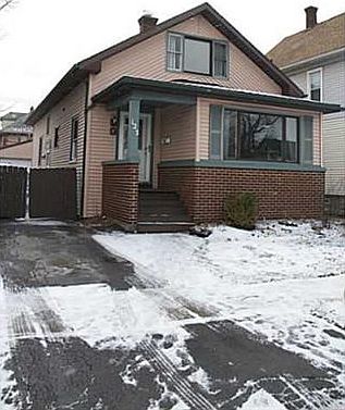 2nd image of 123 E Hazeltine Ave