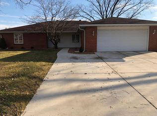 2424 W Lawrence Ave #2424, Springfield, IL 62704