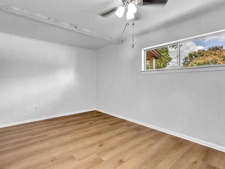 200 Linden St — Photo 14