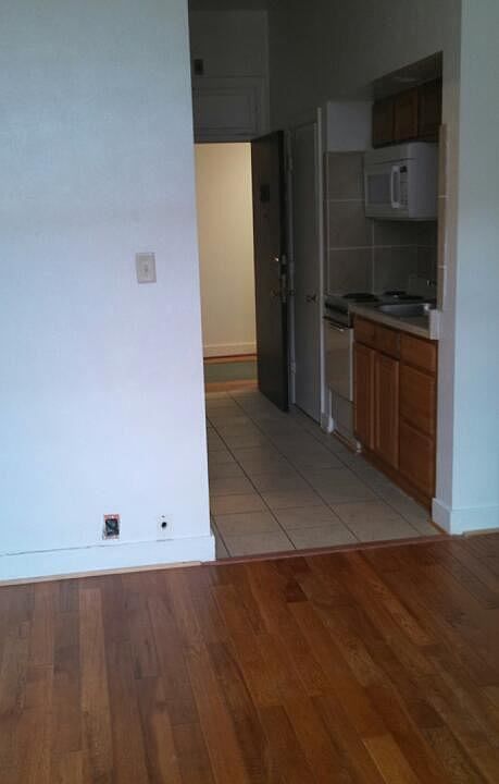 1st image of 112 N Pattee St APT 201