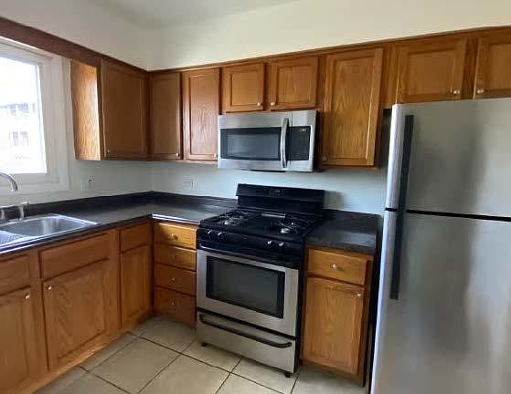 5th image of 122 N Menard Ave
