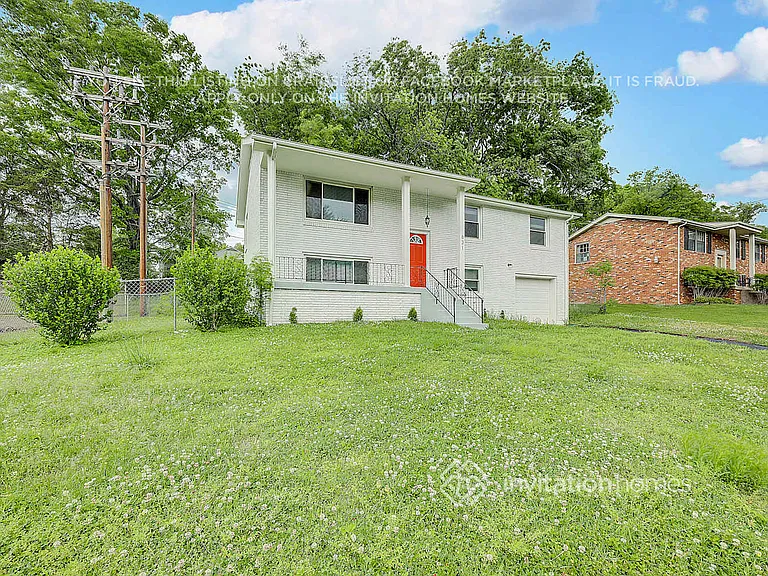 631 Truxton Ct — Photo 2