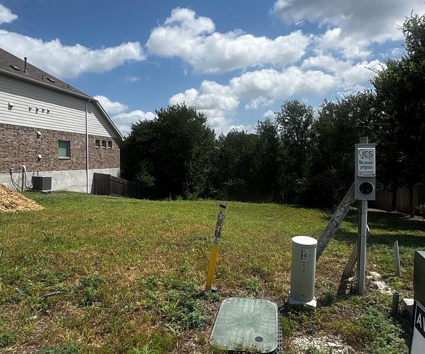 2nd image of 6600 Avila Way