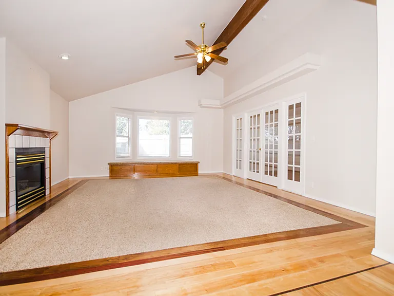 5513 N Creswell Ave — Photo 4