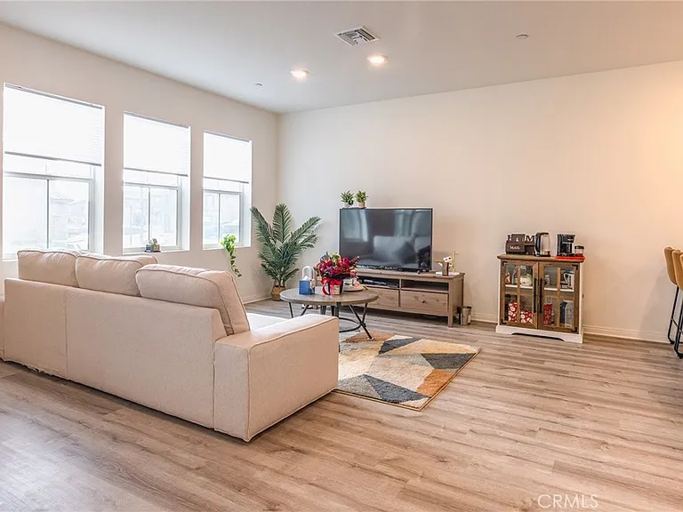 4058 E Coronado Privado — Photo 29