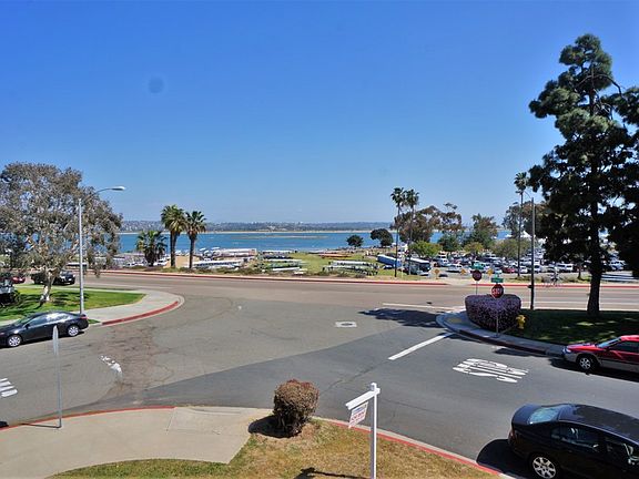 2nd image of 1770-1778 La Playa Ave