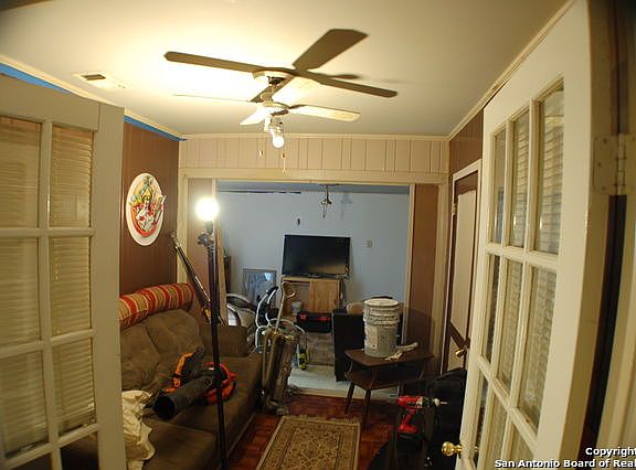 3rd image of 606 Brookview Dr