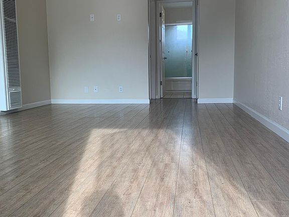 5th image of 1011 Leigh Ave #A
