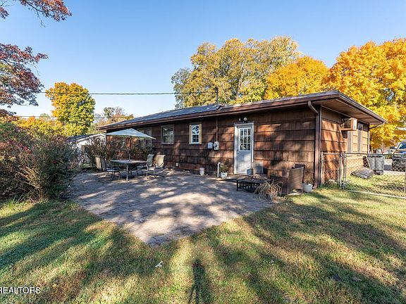2nd image of 637 Sunview Dr